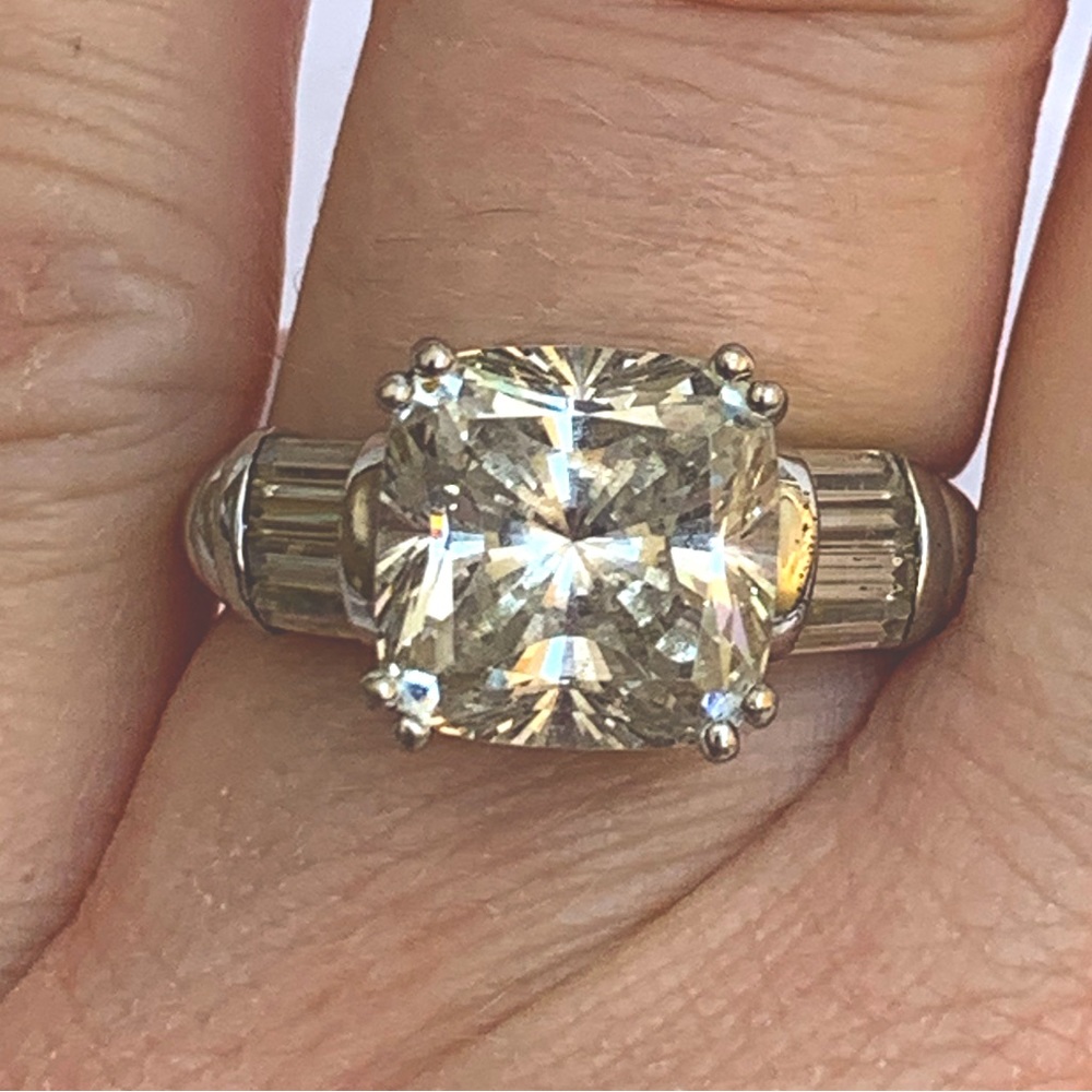 Large emerald cut crystal silver ring size 8